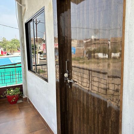 Hotel Shri Kunj ウッジャイン エクステリア 写真
